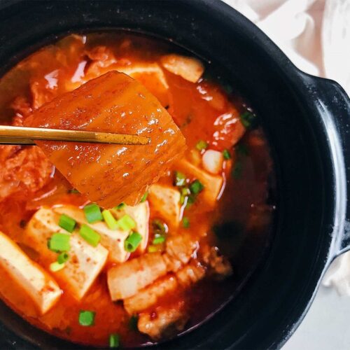 Kimchi Jjigae (Kimchi Stew) - Kitchen (Mis)Adventures