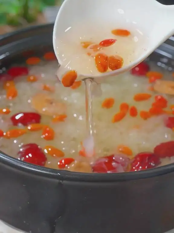 How To Make Snow Fungus Dessert Soup