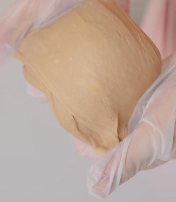 pull the dough by hand2