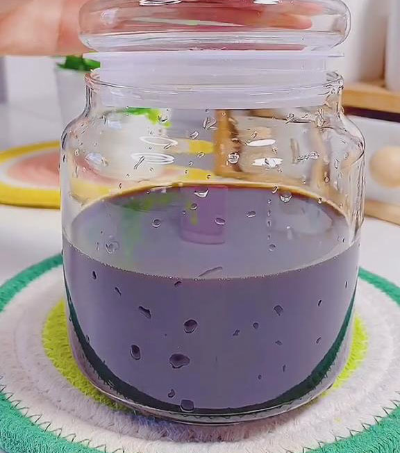 transfer the syrup into an airtight glass jar or container