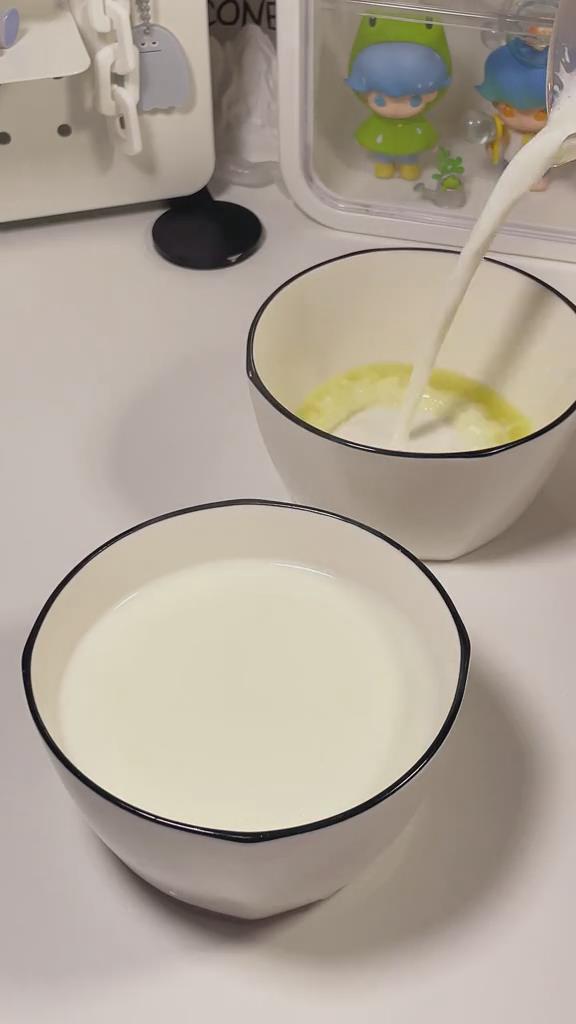 pour the milk immediately into the serving bowls