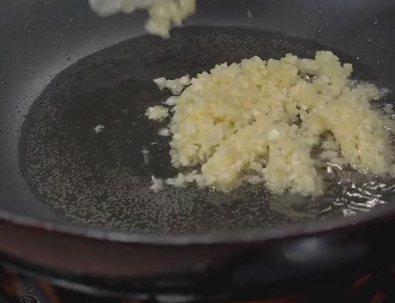 sauté the minced garlic until fragrant