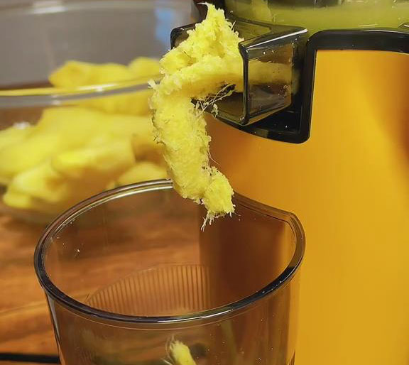 use a slow juicer to separate the juice from the pulp or residue2