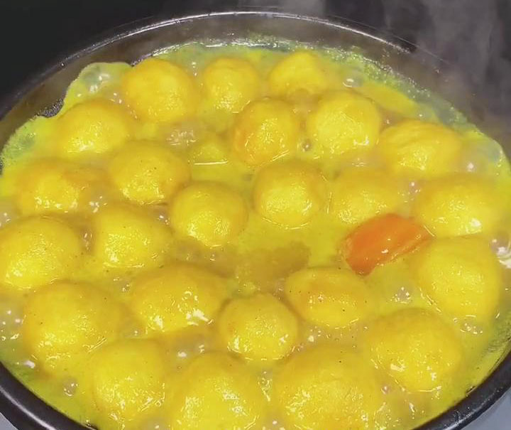 fish balls in the pot