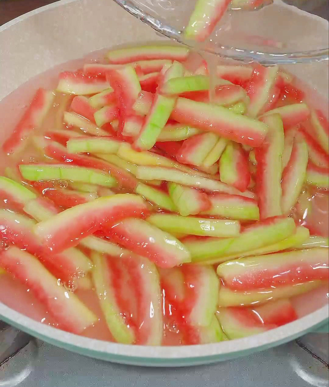 put the watermelon rinds in the cooking pot