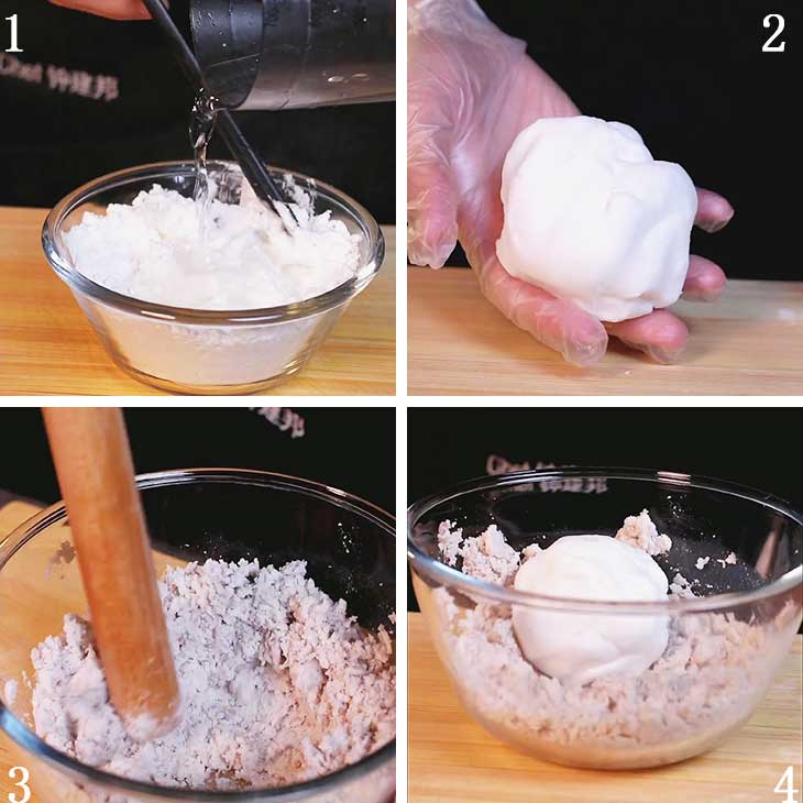 Cook the wheat starch with boiling water and mash the steamed taro