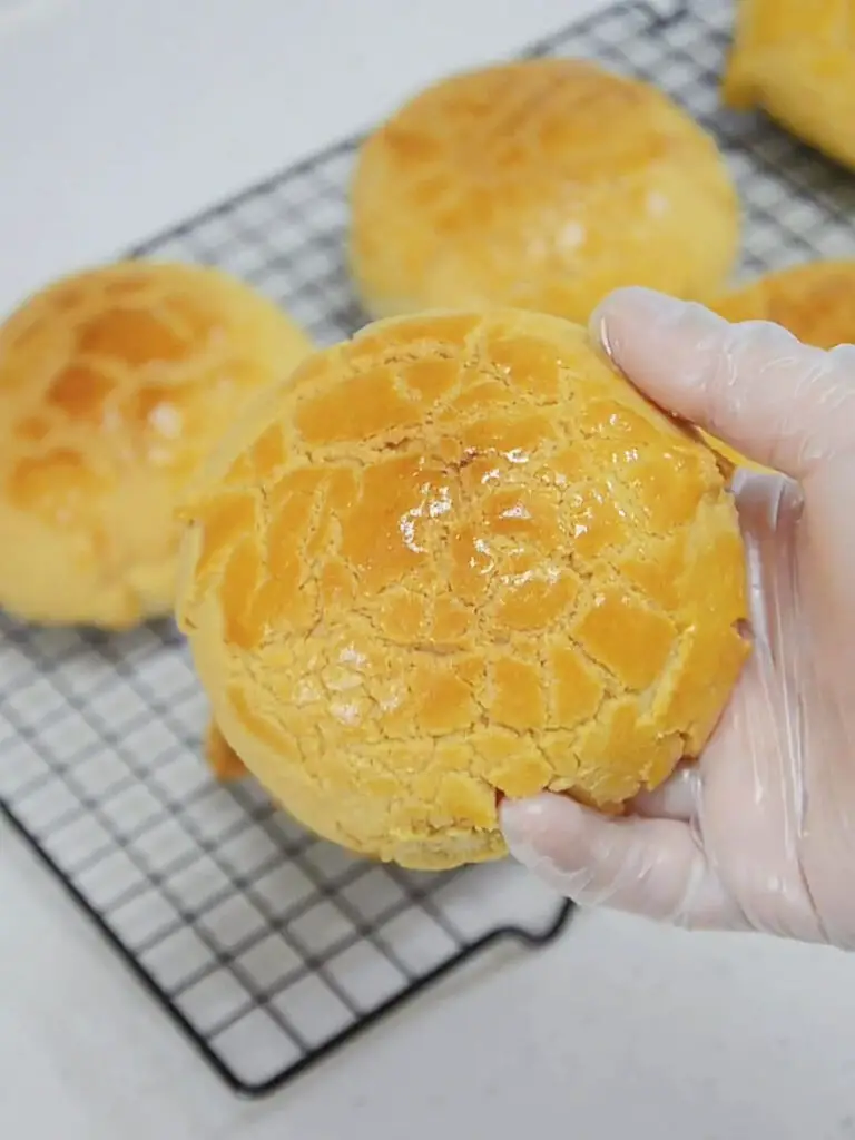 Pineapple Buns (Hong Kong Style Bolo Bao) Kitchen (Mis)Adventures