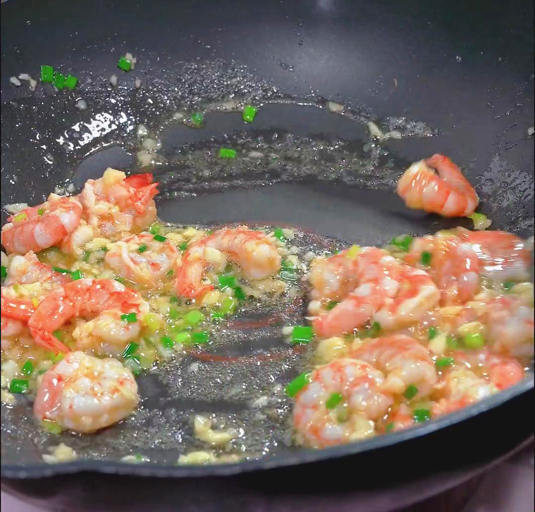 Add cleaned and deveined shrimp