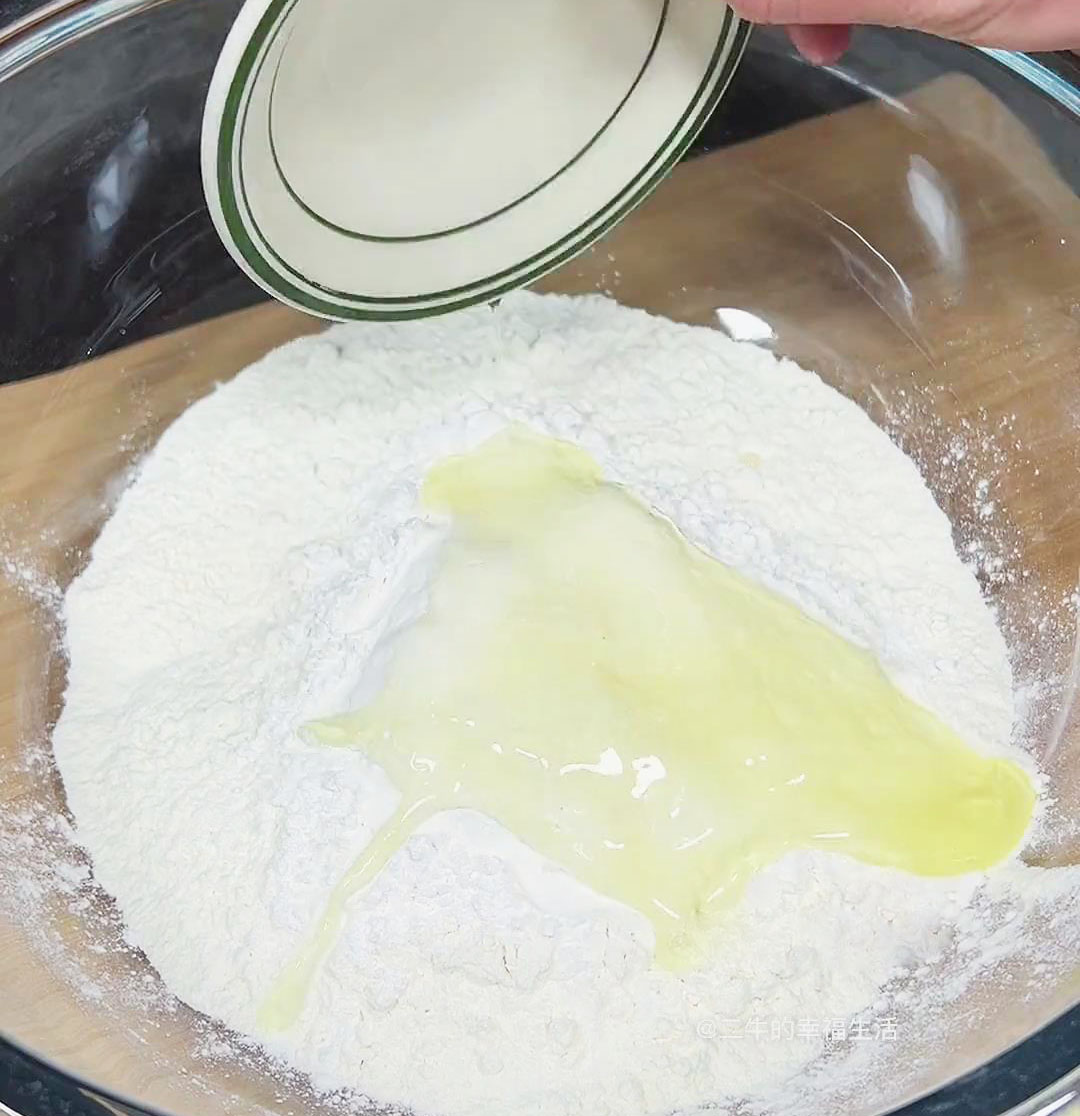 In a large bowl, add flour, potato starch, salt, and one egg white