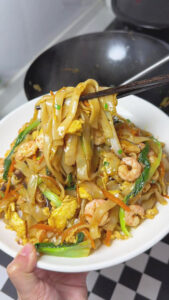 Shrimp Chow Fun Recipe - Kitchen (Mis)Adventures