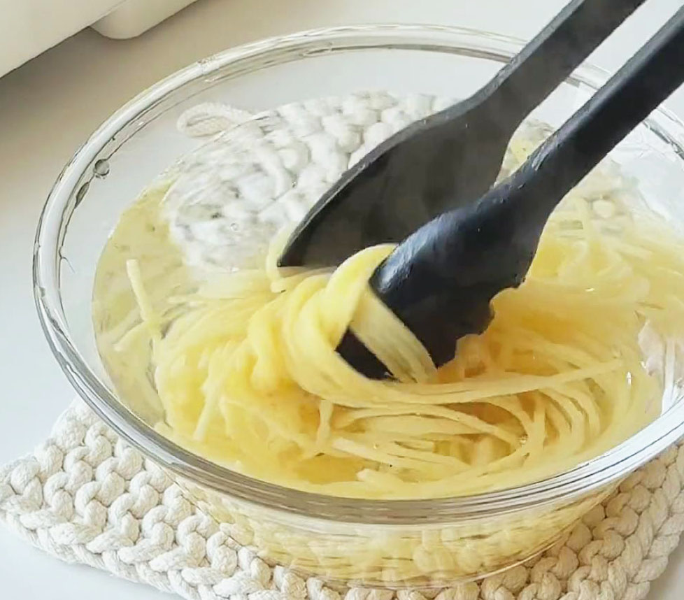 rinse spaghett with cold water