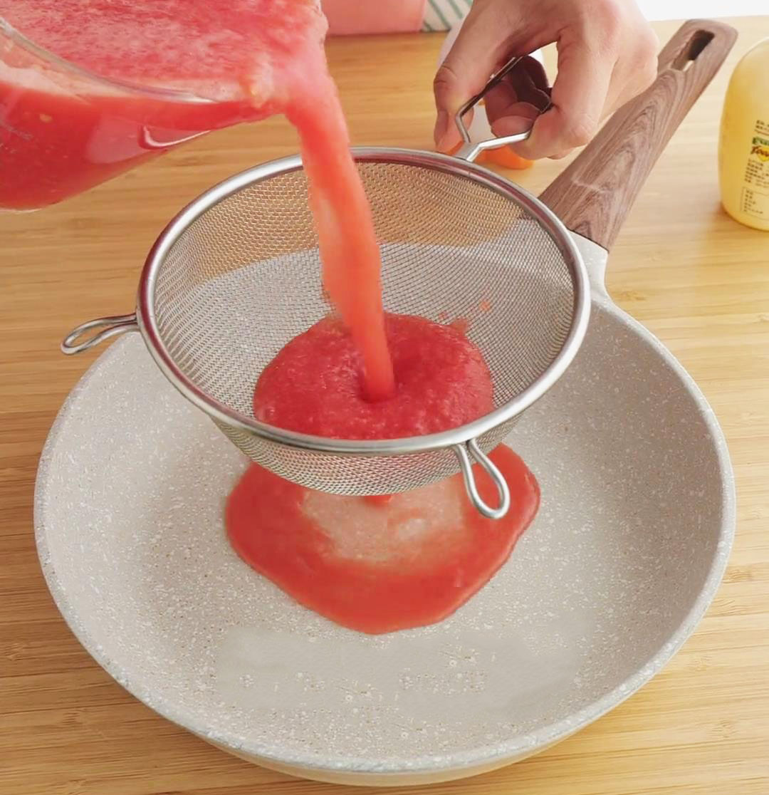 Separate the juice from the bits by using a strainer