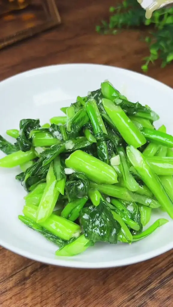 Easy Stir-Fried Yu Choy Recipe - Kitchen (Mis)Adventures