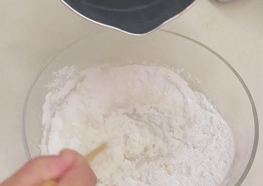 mix glutinous rice flour and boiled sugar water