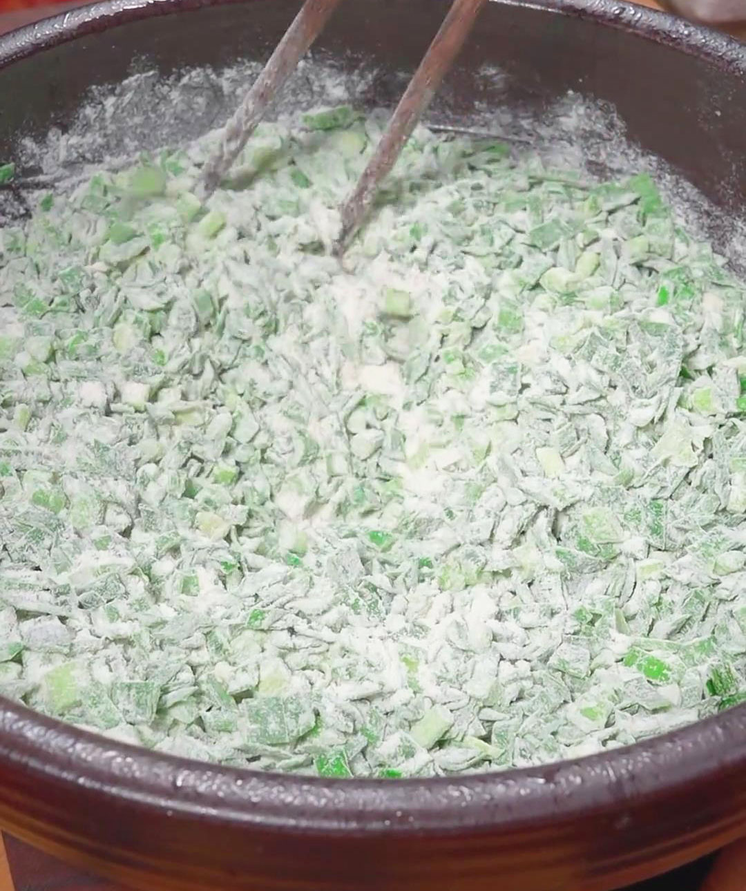 combine the chopped chives with two tablespoons of all purpose flour