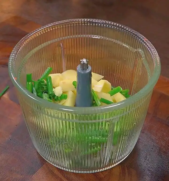 transfer all the chopped fresh ingredients into a food processor